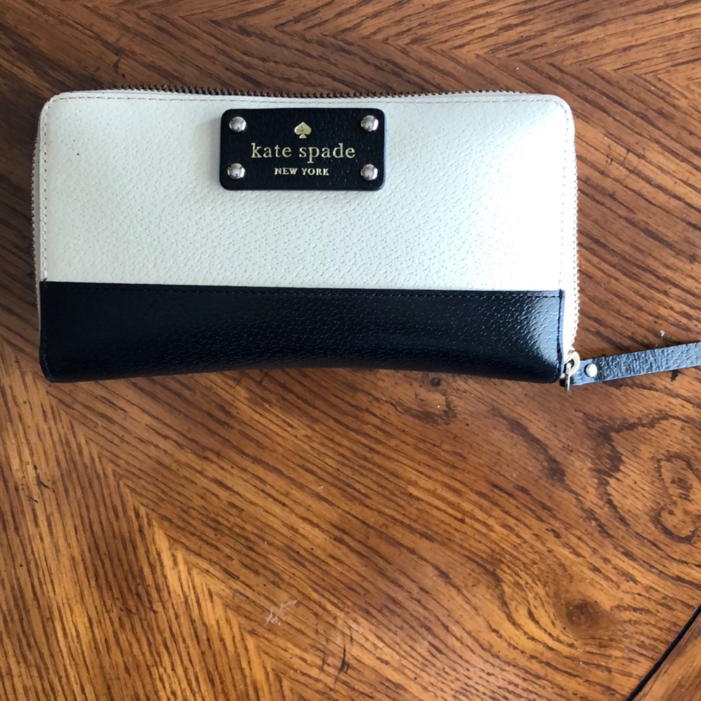 Authentic Kate Spade Cream & Black Wallet